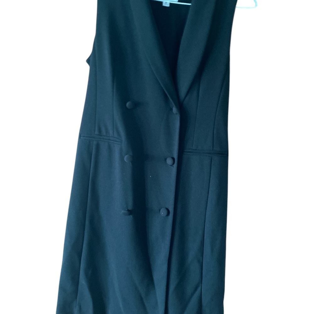 Elegant Black Sleeveless Dress